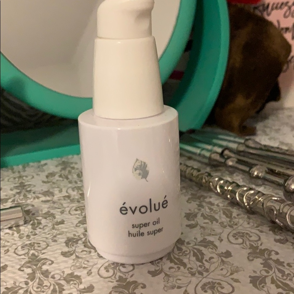Evolue super oil-full size, never used